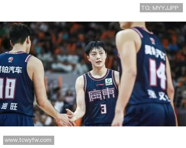 CBA精彩回顾上海队对阵广东队的巅峰对决全程回放 CBA精彩回顾上海队对阵广东队的巅峰对决全程回放